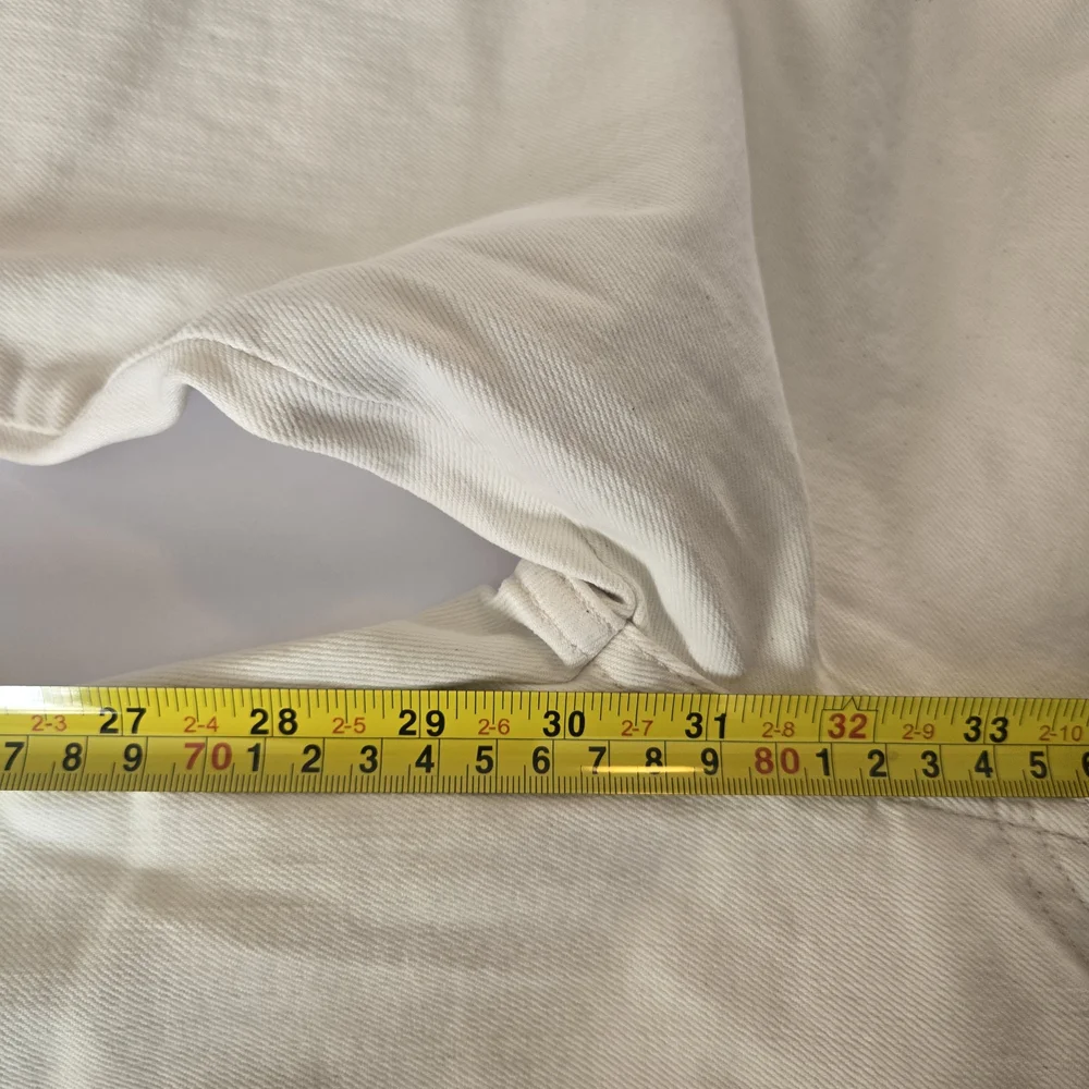 NWT Hudson Barbara High-Rise Baby Bootcut Jeans - Ecru - Size 25 - Picture 5 of 6